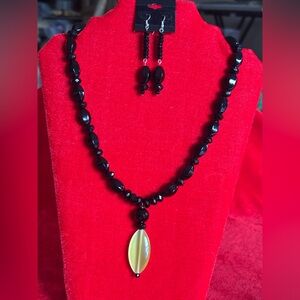 Handcrafted Black Onyx & Cats Eye Gemstone Necklace & Earring set.